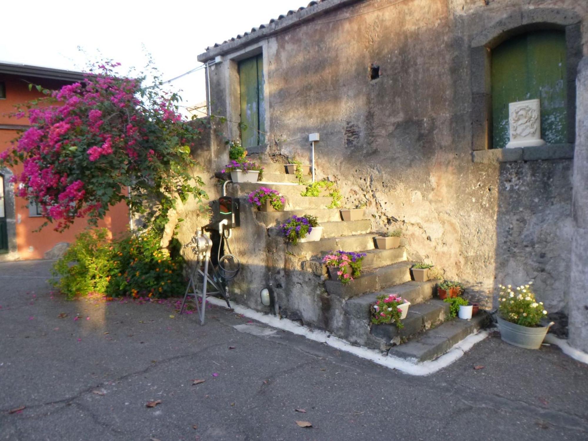 Baglio Delle Rose Bed and Breakfast Giarre Exteriör bild